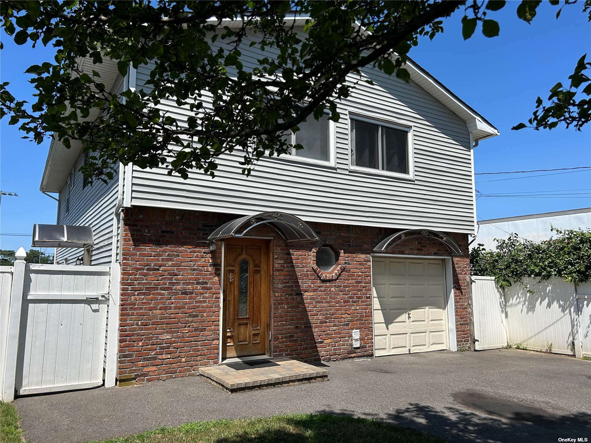 Property Photo:  3 Wilson Court  NY 11758 