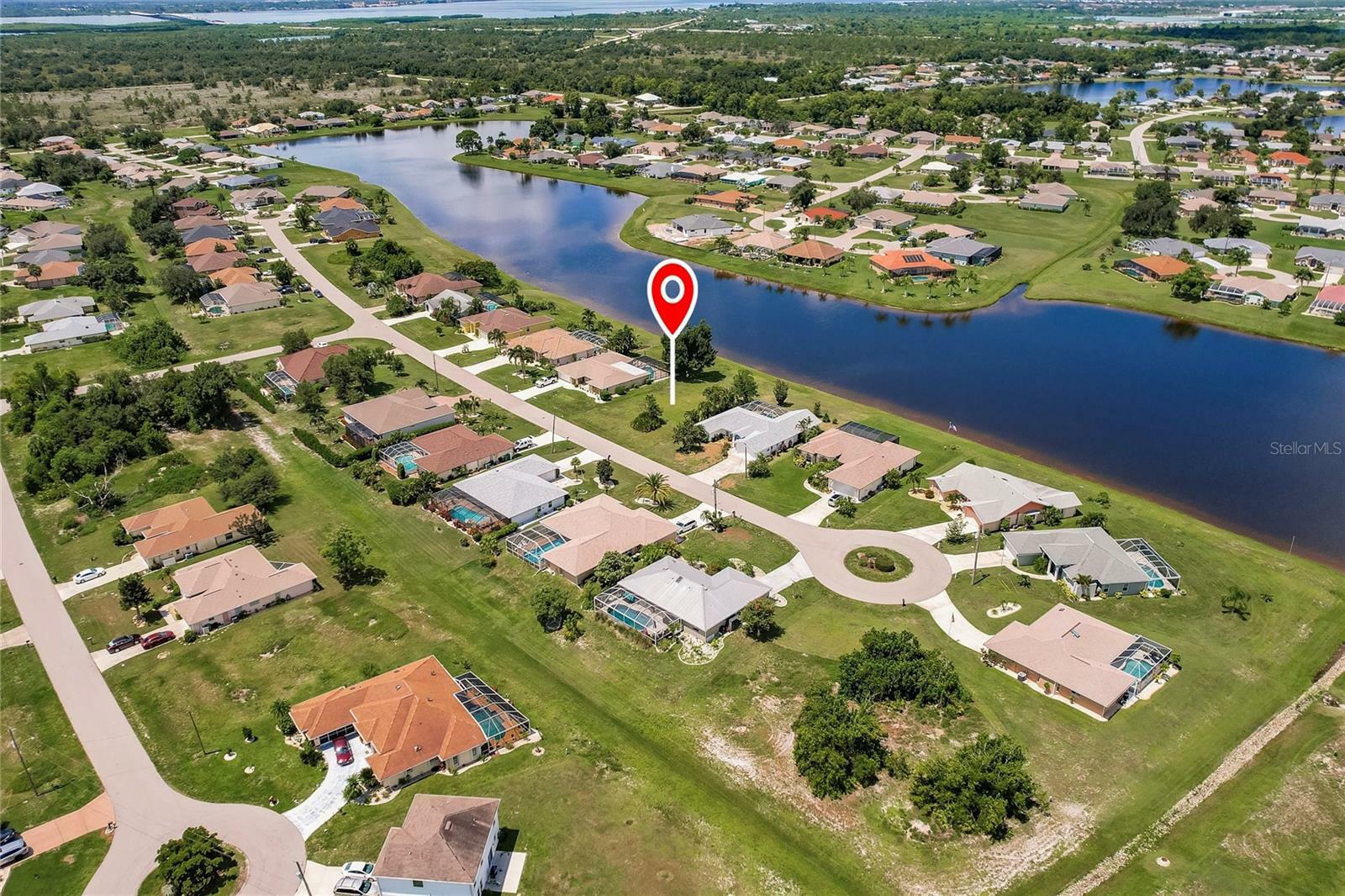 Property Photo:  2313 Sofia Lane  FL 33983 