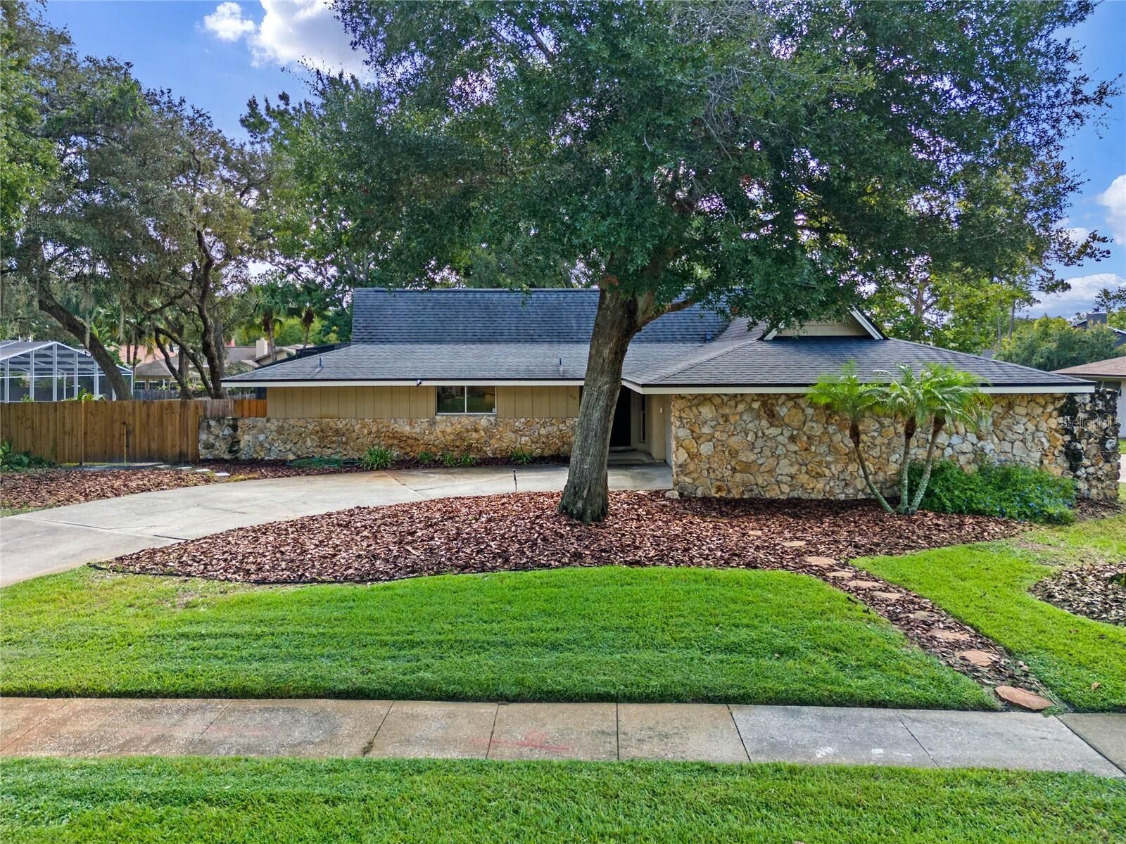 Property Photo:  217 Palmetto Concourse  FL 32779 
