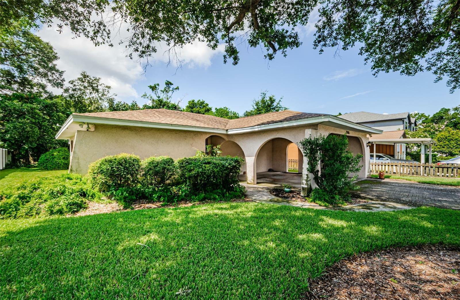 Property Photo:  3906 W Cleveland Street  FL 33609 