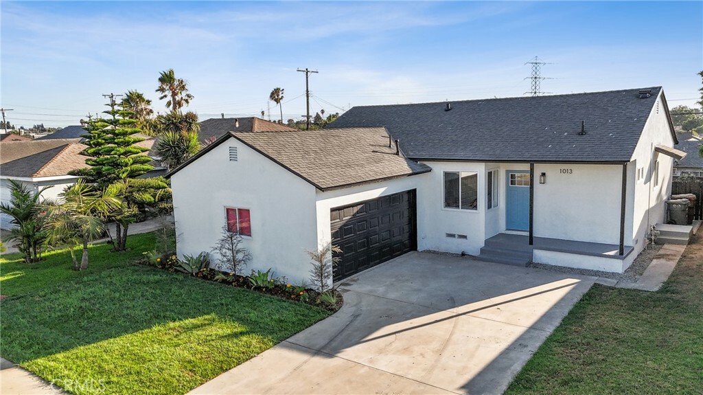 Property Photo:  1013 S Caswell Avenue  CA 90220 