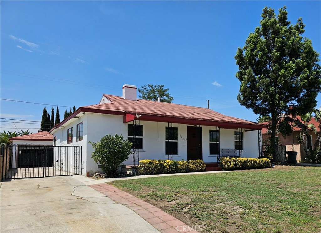 Property Photo:  1421 N Buena Vista Street  CA 91505 