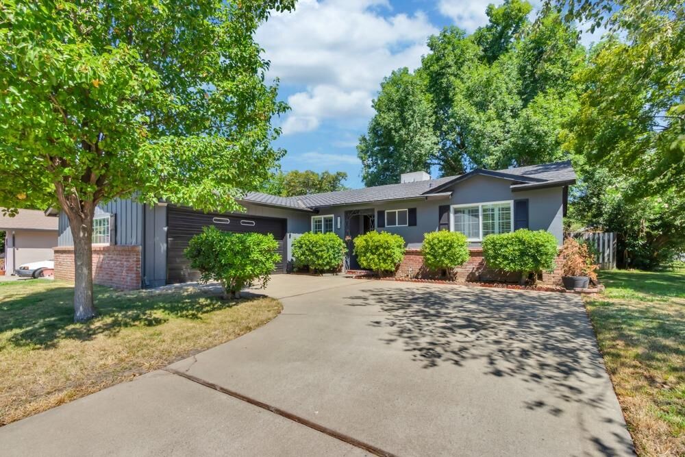 Property Photo: 6535 Northbrook Way CA 95628