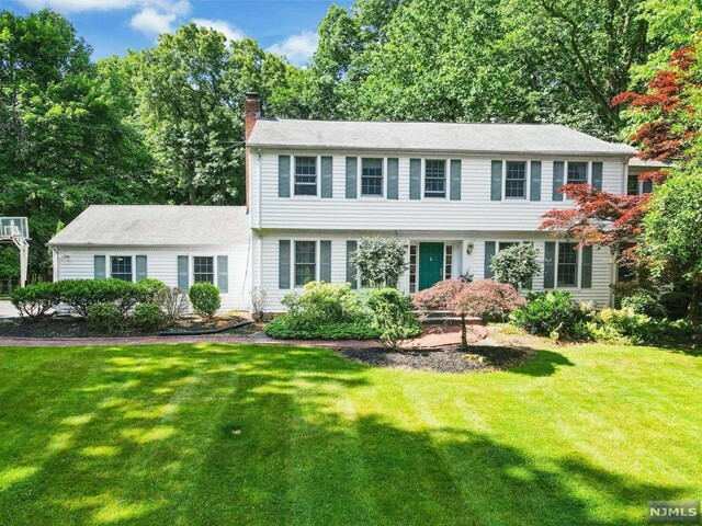 Property Photo:  51 Millbrook Circle  NJ 07648 