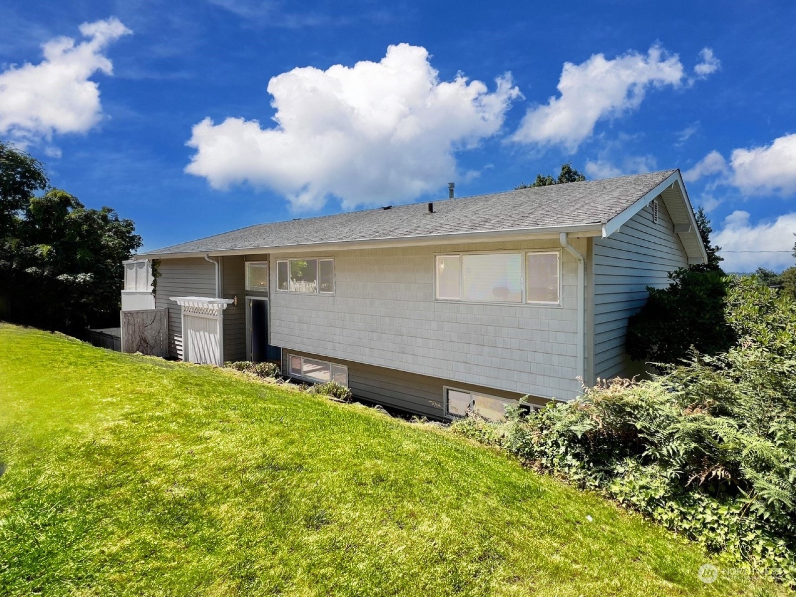 Property Photo:  1319 S Hudson Street  WA 98108 