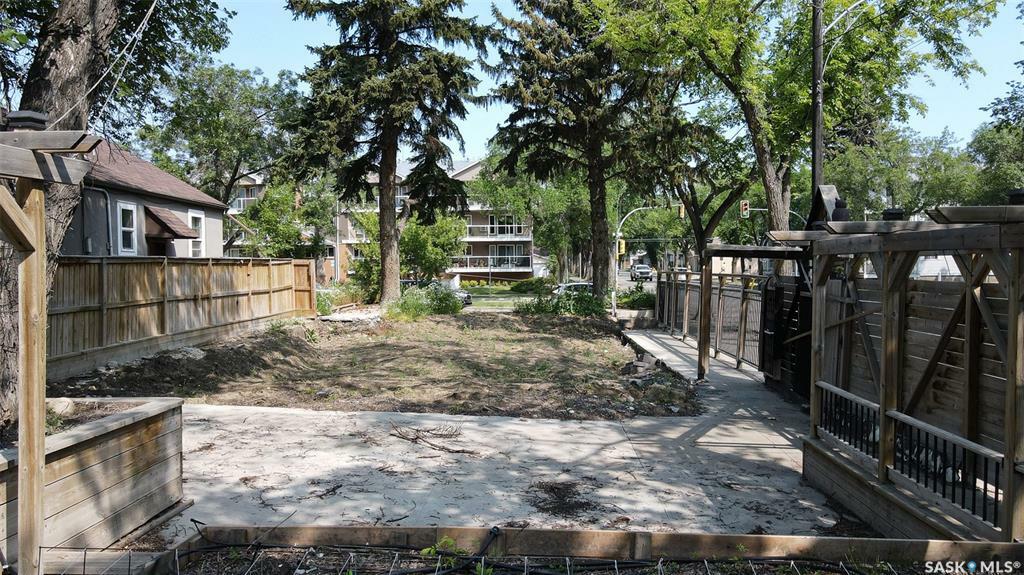 Property Photo:  928 Main Street  SK S7H 0K5 