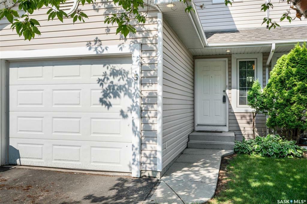 Property Photo:  103 Berini Drive 5  SK S7N 4N2 