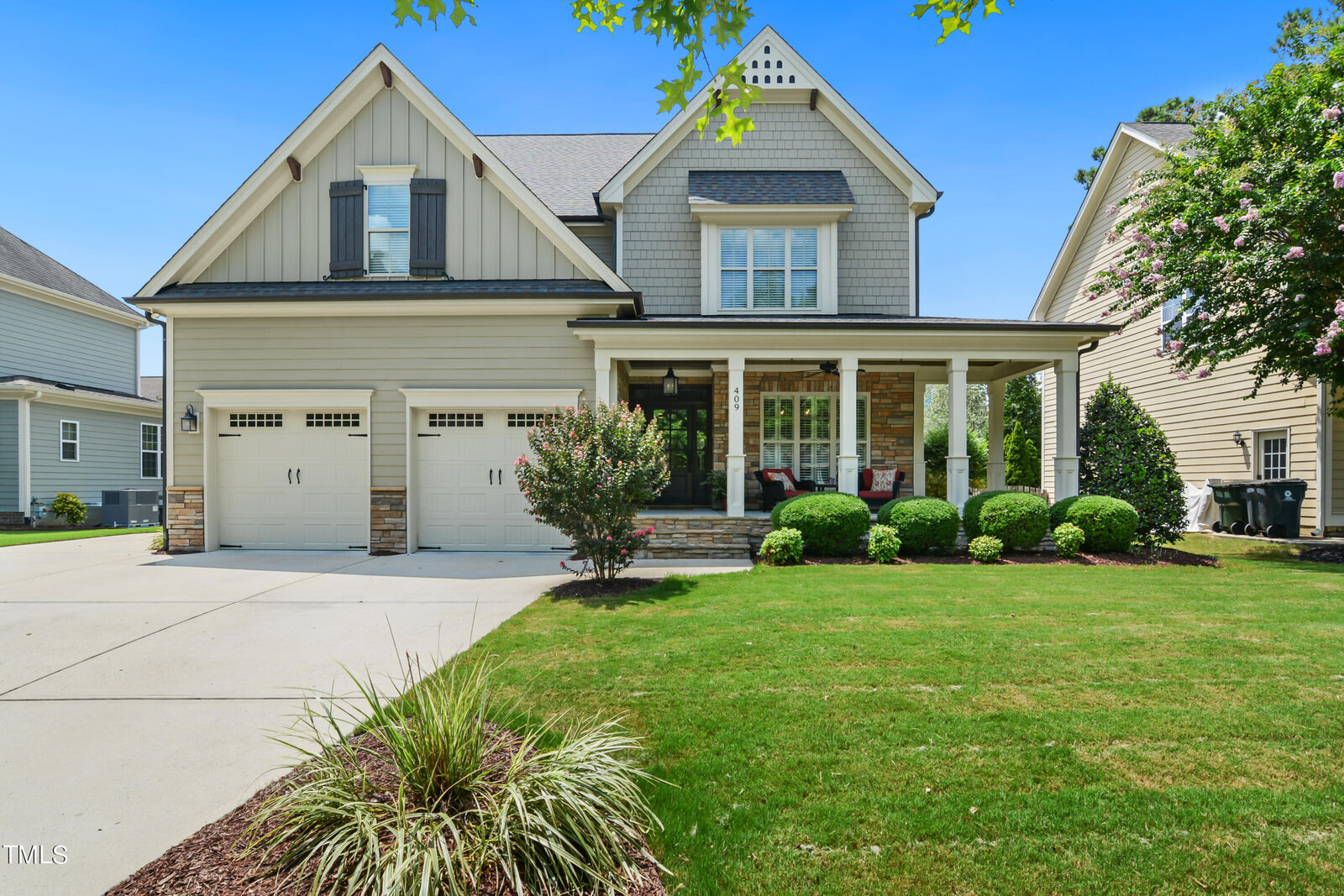 Property Photo: 409 Wanderview Lane NC 27540