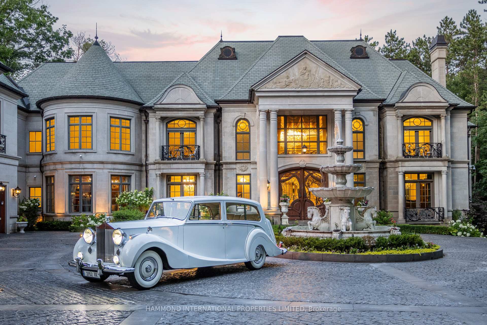 Property Photo: 33 Forest Ridge Road ON L4E 3L8