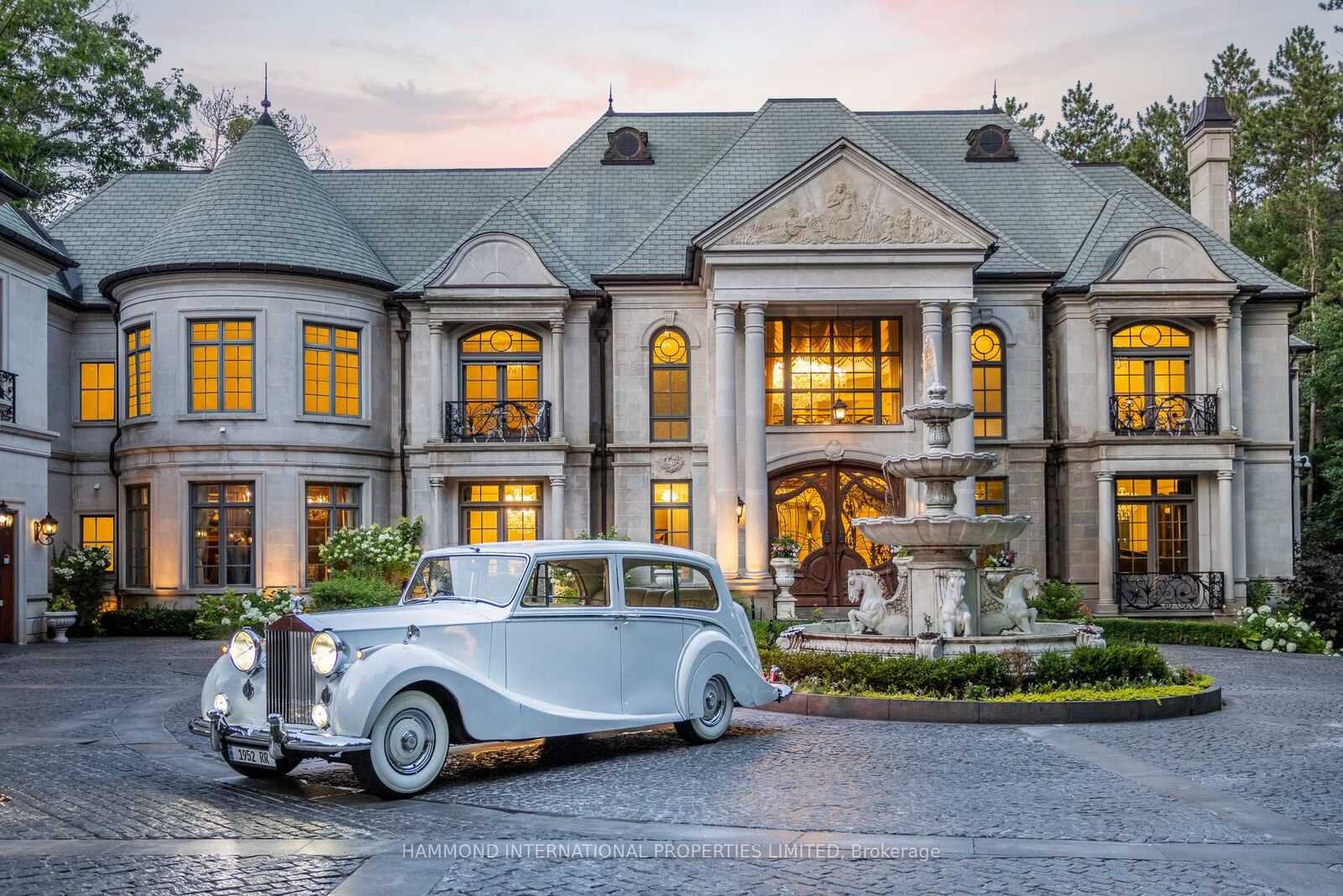 Photo de la propriété:  33 Forest Ridge Road  ON L4E 3L8 