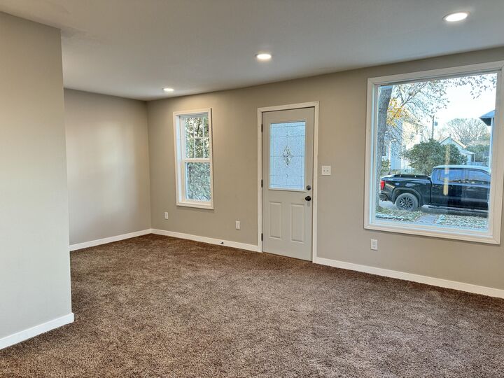 Property Photo:  511 N 1st St  SD 57401 