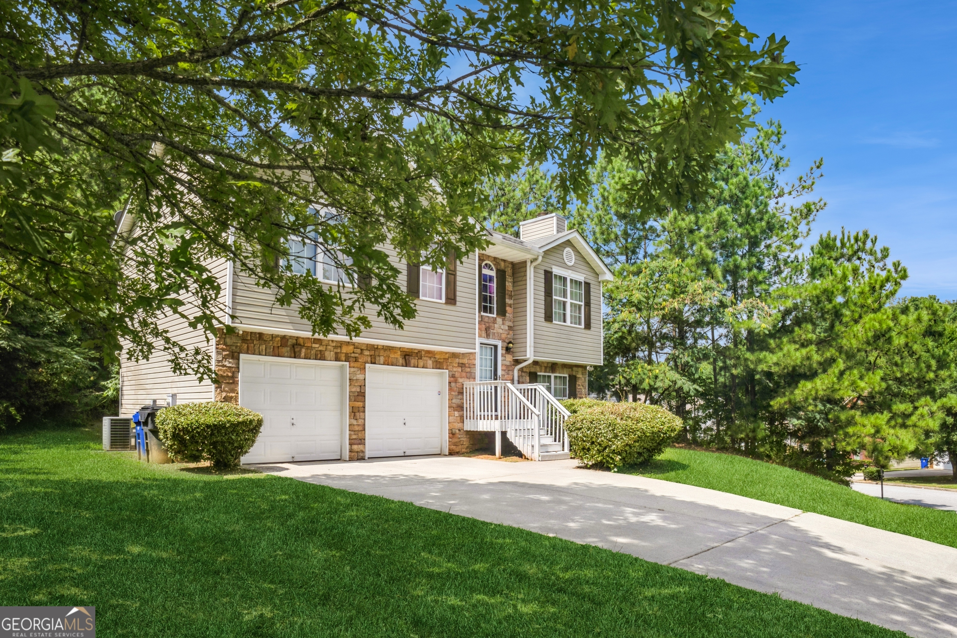 Property Photo:  5728 Union Pointe Drive  GA 30291 