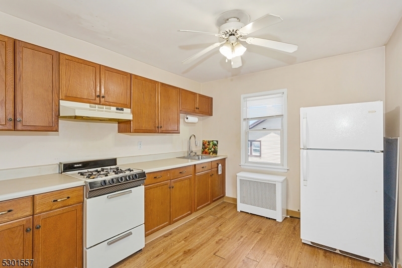 Property Photo:  5 Garfield Pl  NJ 07512 