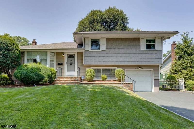 Property Photo: 708 Dianne Ct NJ 07065