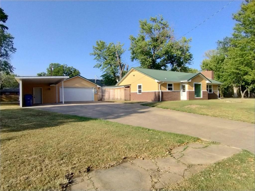 Property Photo:  119 E 7th Avenue  KS 67333 