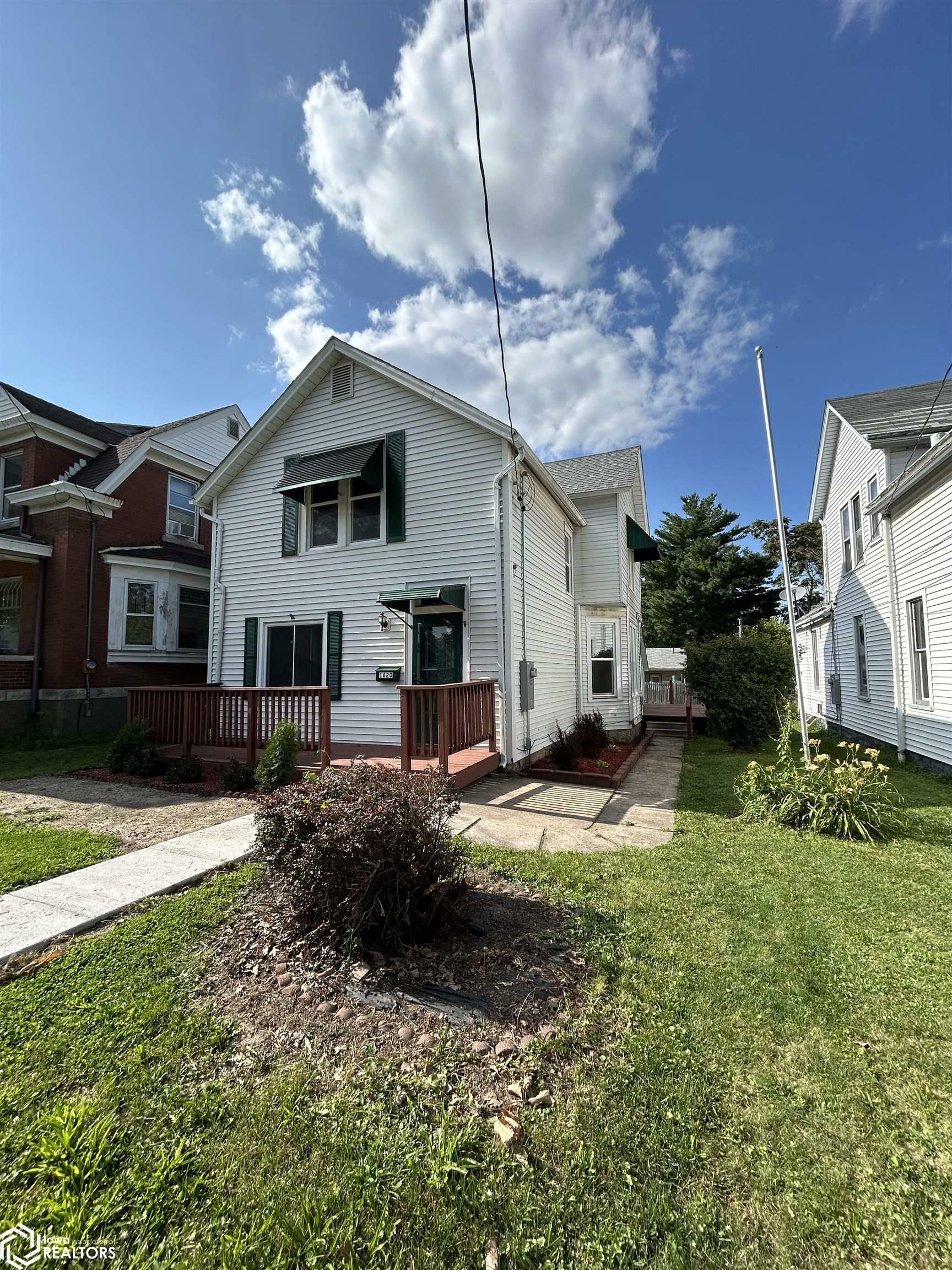 Property Photo:  1620 Smith Street  IA 52601 