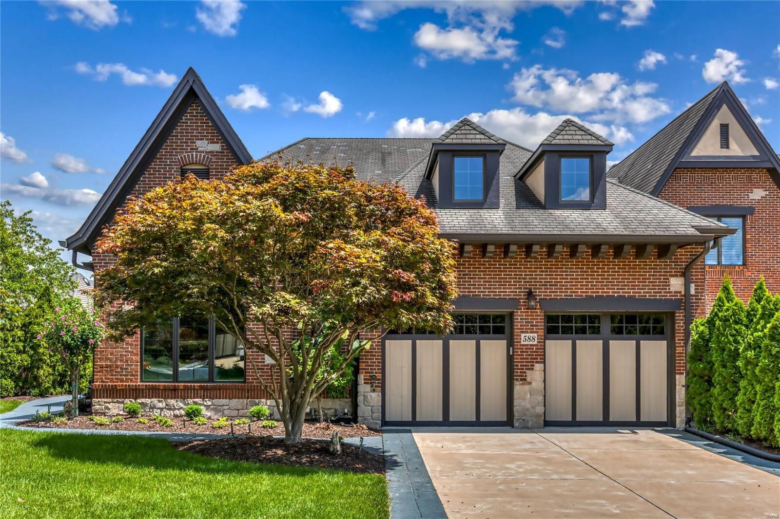 Property Photo: 588 Upper Conway Circle MO 63017