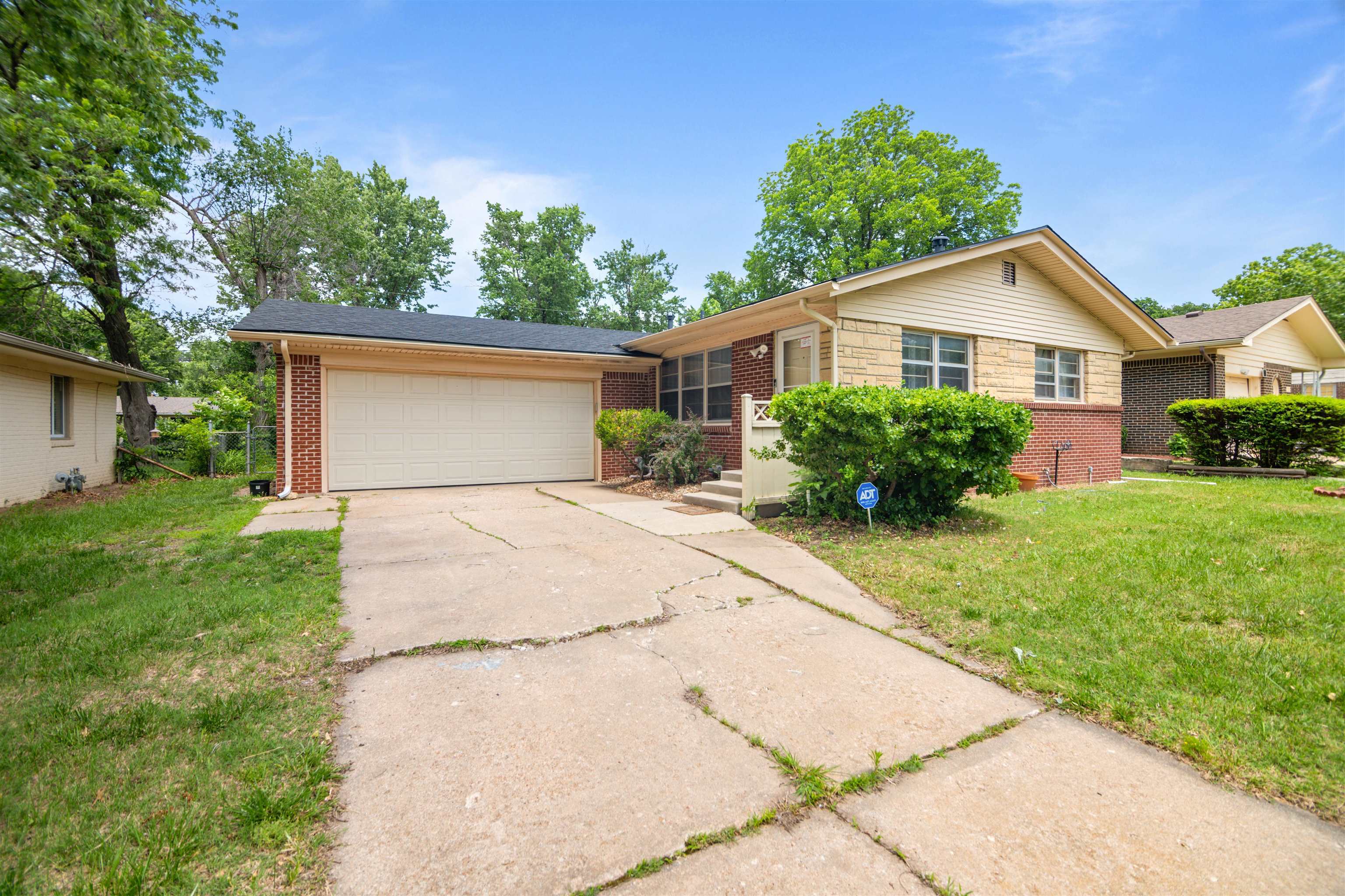 Property Photo:  7714 E Morris St  KS 67207-2324 