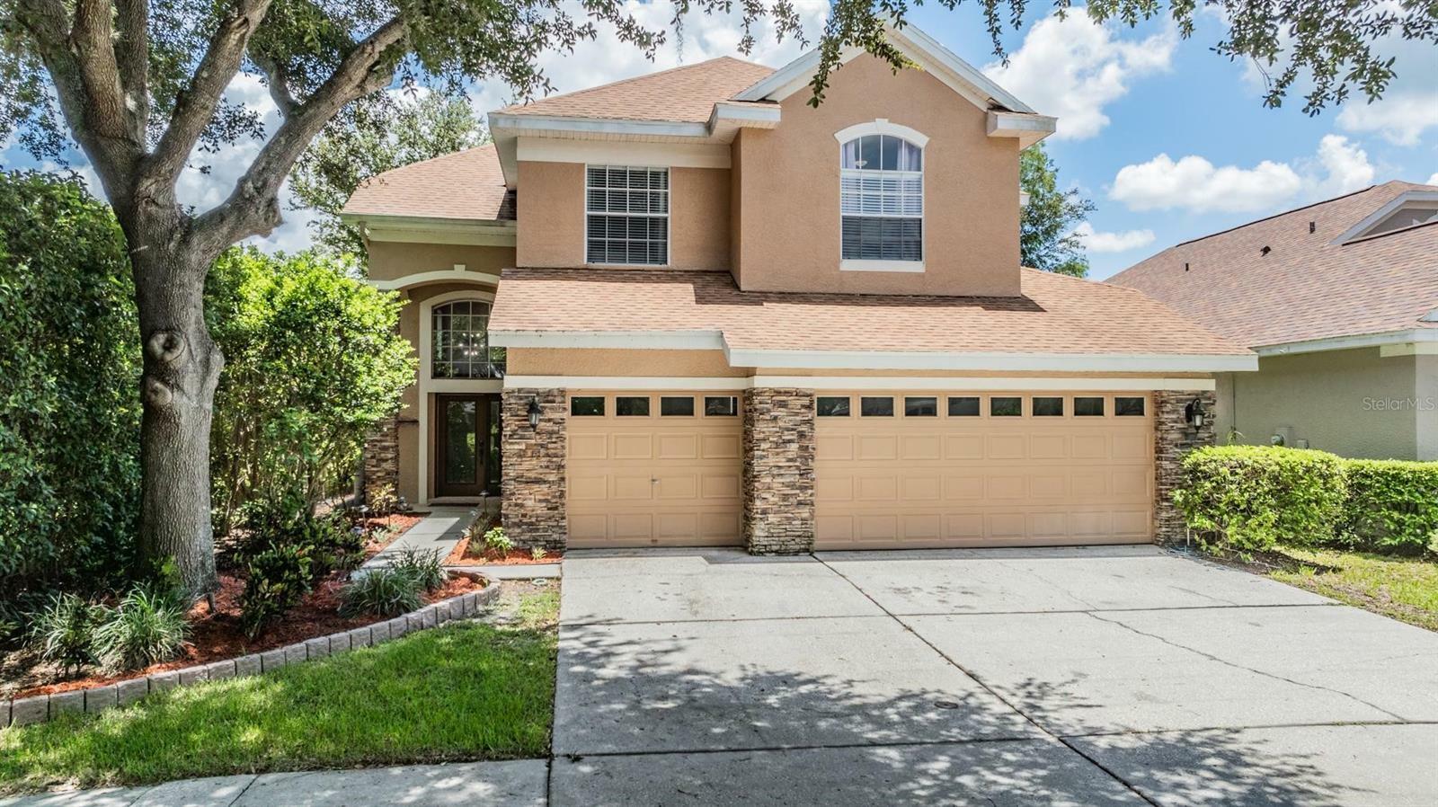 Property Photo:  17809 Sandpine Trace Way  FL 33647 