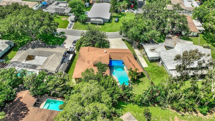 Property Photo:  1712 Faulds Road N  FL 33756 