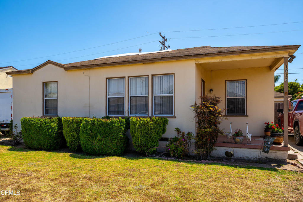 Property Photo:  1032 King Street  CA 93030 