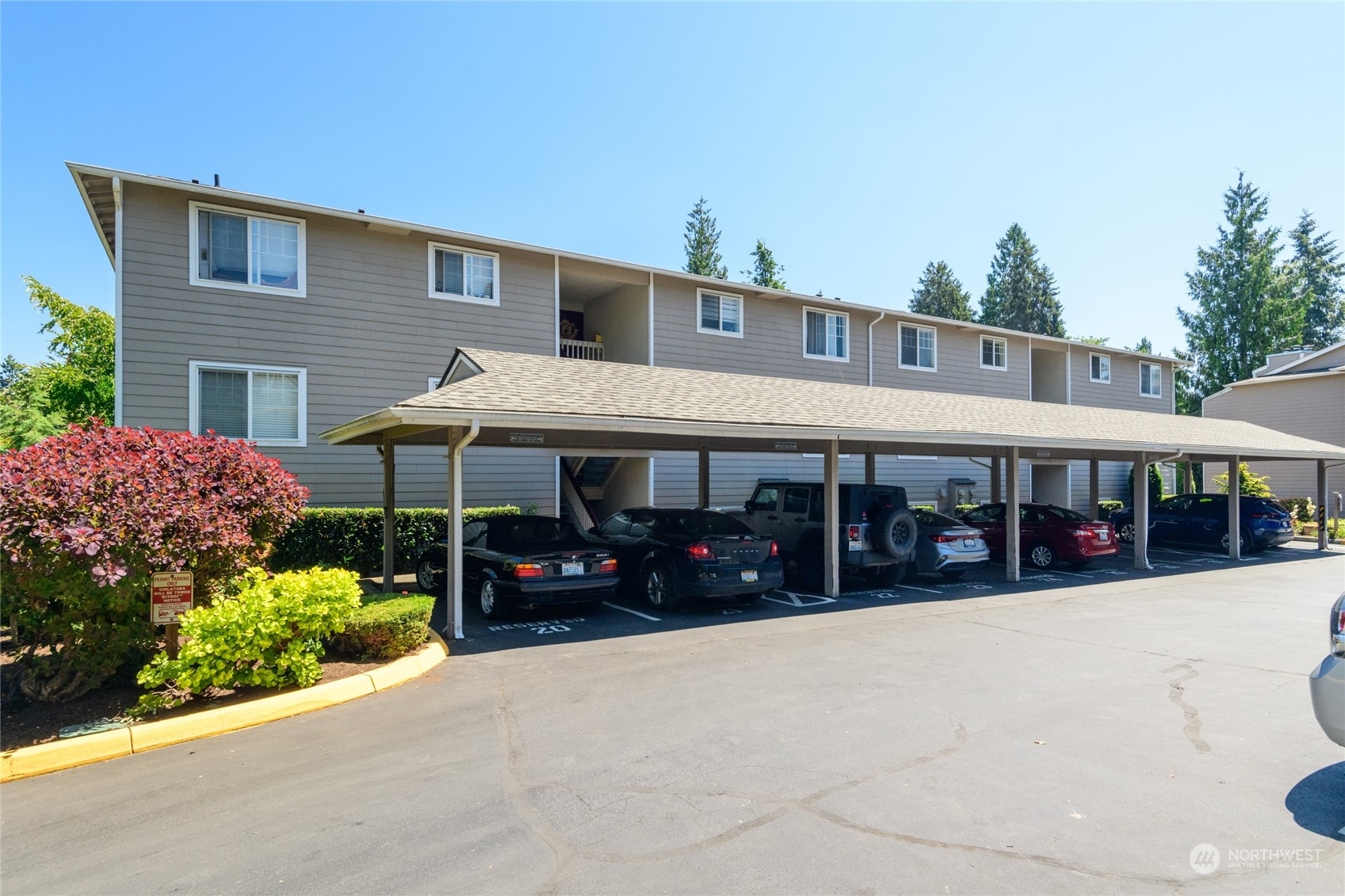 Property Photo:  1138 N 198th Street D202  WA 98133 