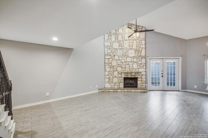 8406 Echo Creek 8406  San Antonio TX 78240 photo