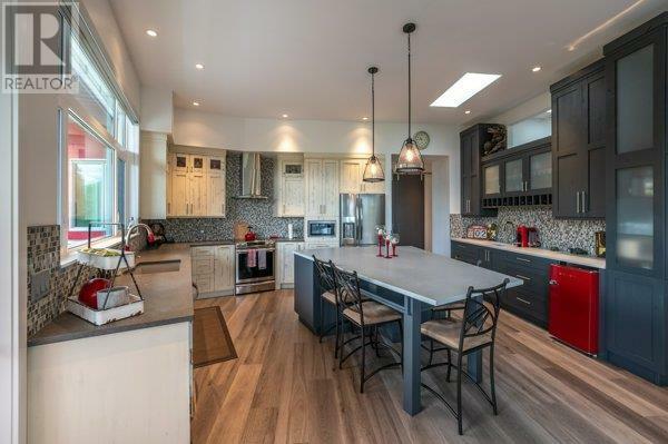 Property Photo: 88 Lakeshore Drive 301 BC V2A 1B5