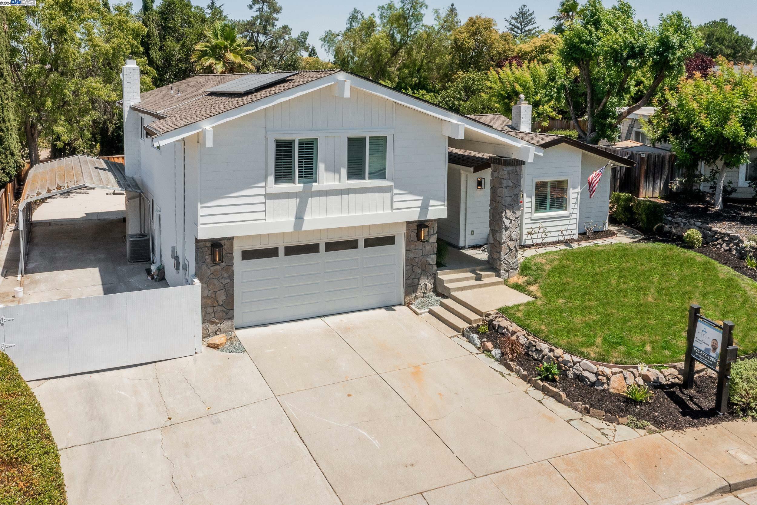 Property Photo:  1119 Blanc Ct  CA 94566 