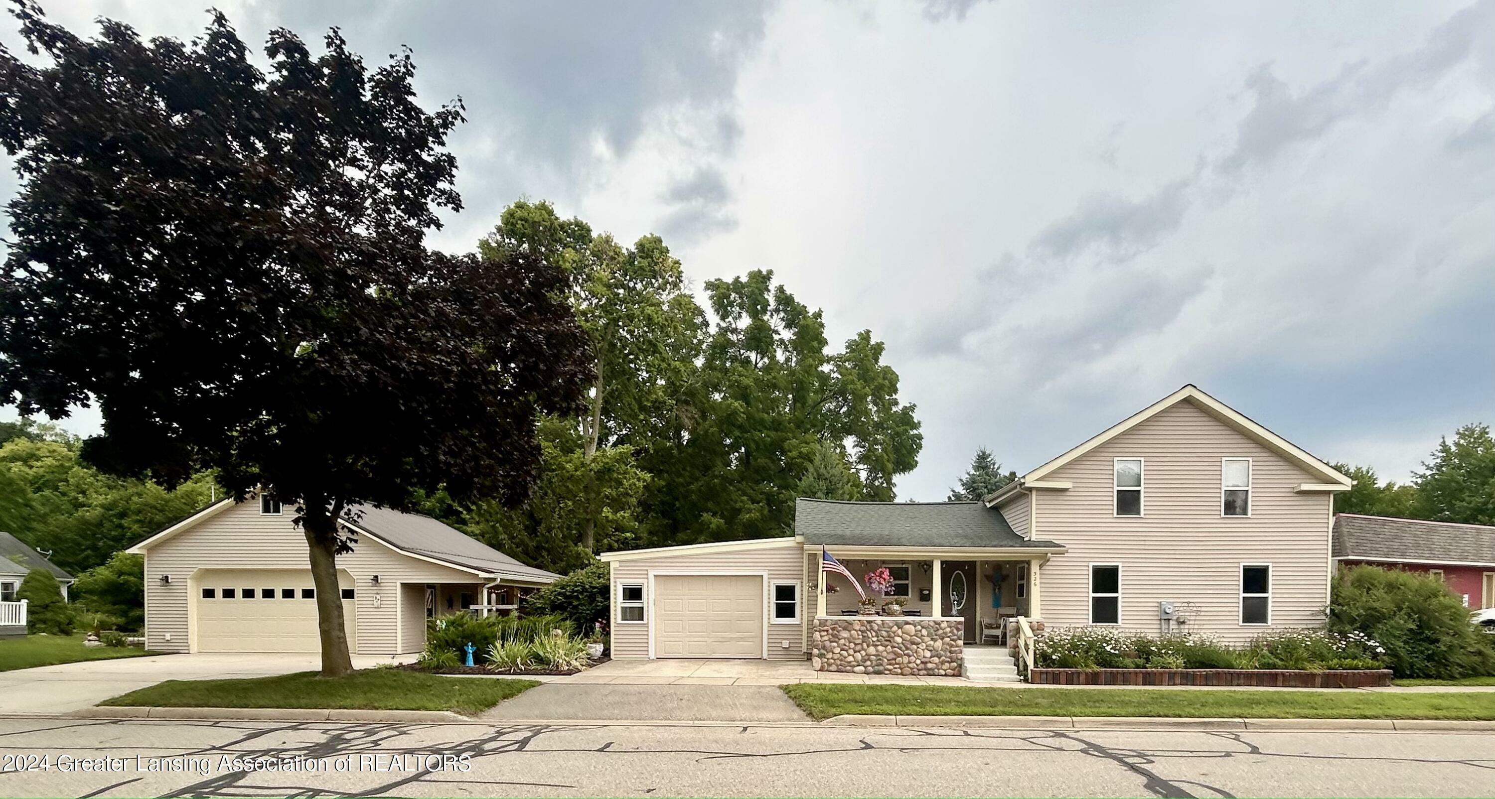 Property Photo: 326 Canal Street MI 48875