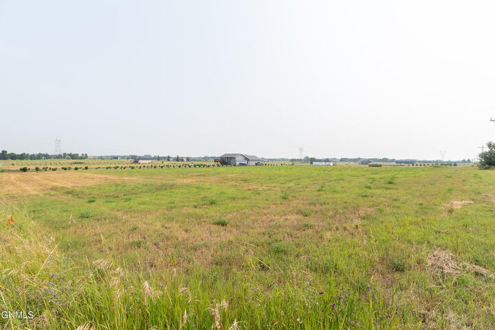 Property Photo:  500 Apple Ridge Road  ND 58558 