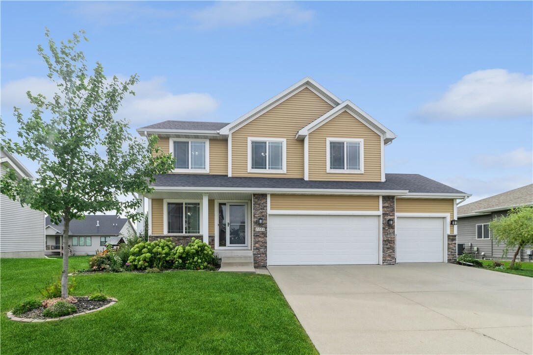 Property Photo:  1108 NW Orchard Drive  IA 50023 