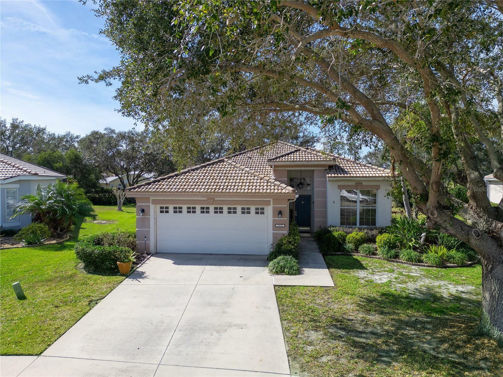 Property Photo:  5910 Saylers Creek Court  FL 34203 