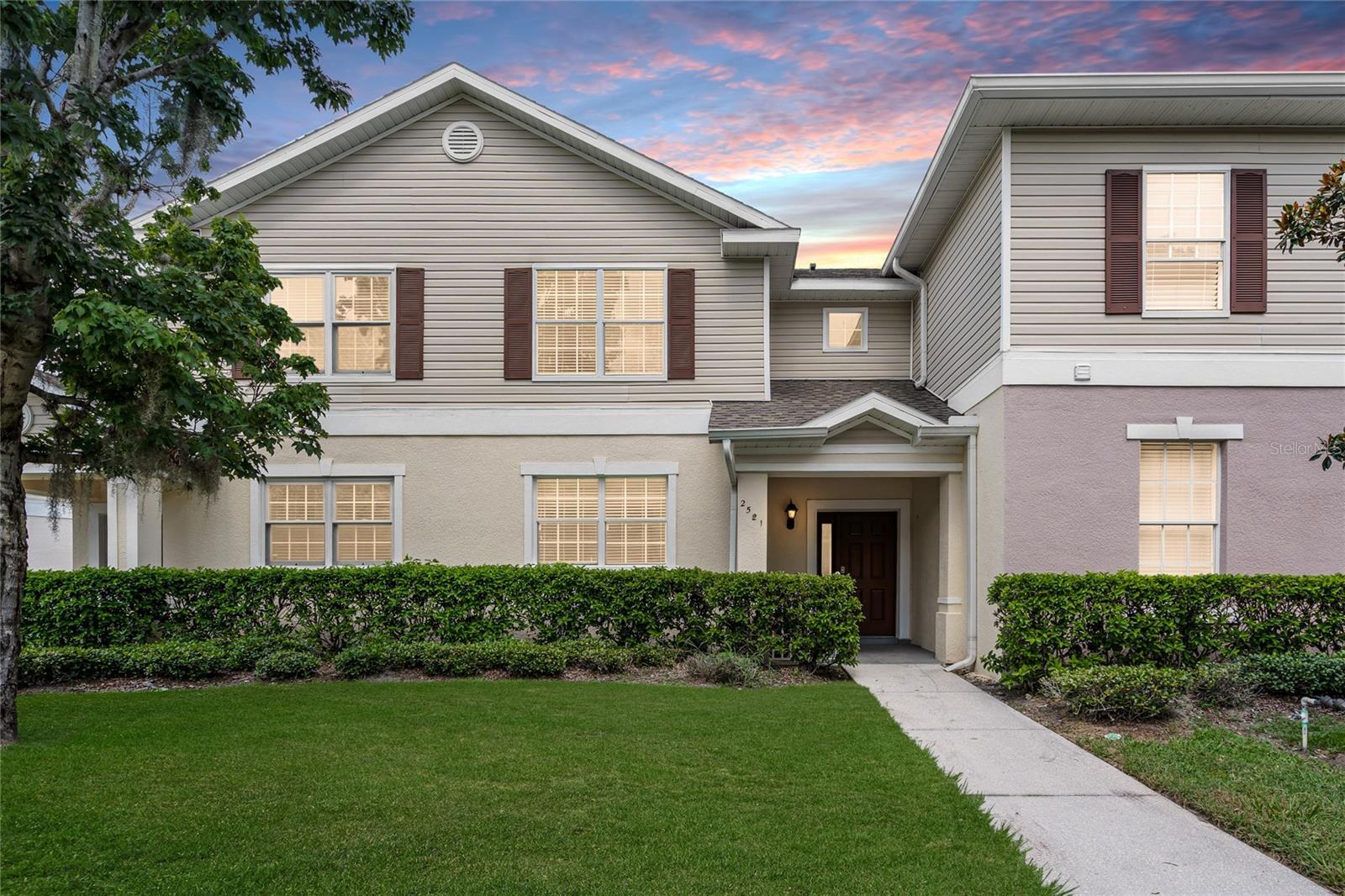 Property Photo:  2521 Old Kent Circle West  FL 34758 