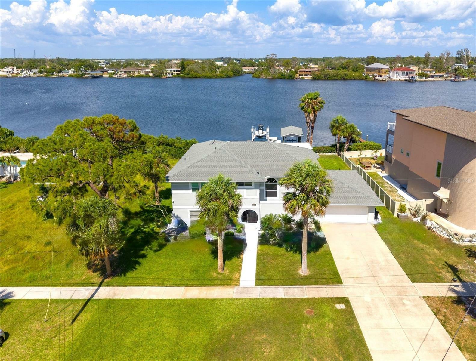 644 Bayshore Drive  Tarpon Springs FL 34689 photo