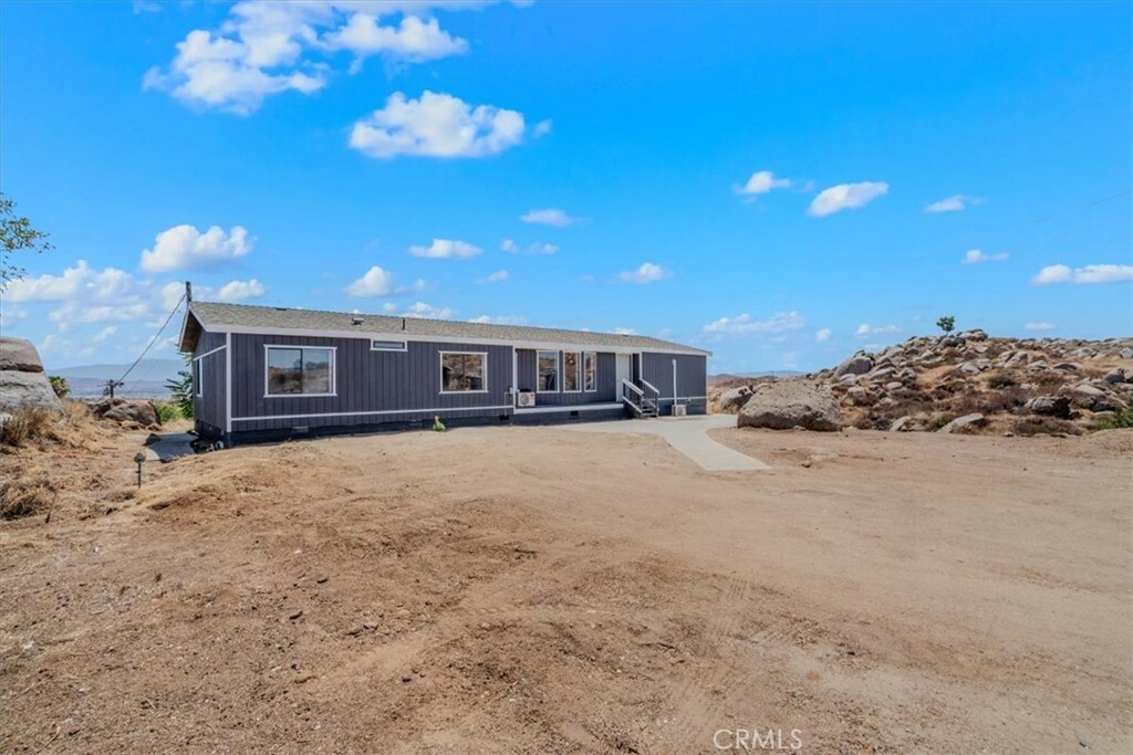 Property Photo:  26225 Richland Lane  CA 92570 