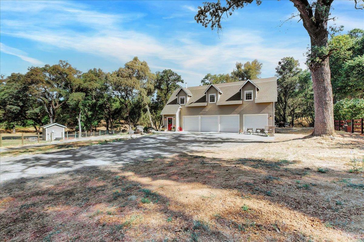 Property Photo:  21662 McCourtney Road  CA 95949 