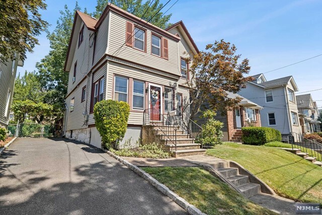 Property Photo:  469 Devon Street  NJ 07032 