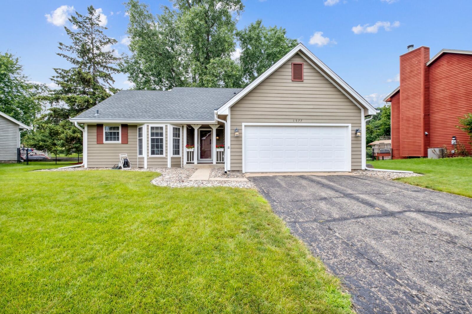 Property Photo:  1577 Ashbury Place  MN 55122 