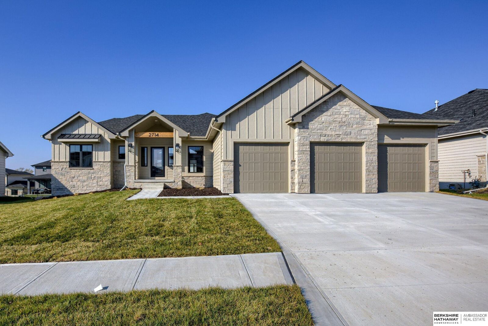 Property Photo: 2714 N 182nd Street NE 68022