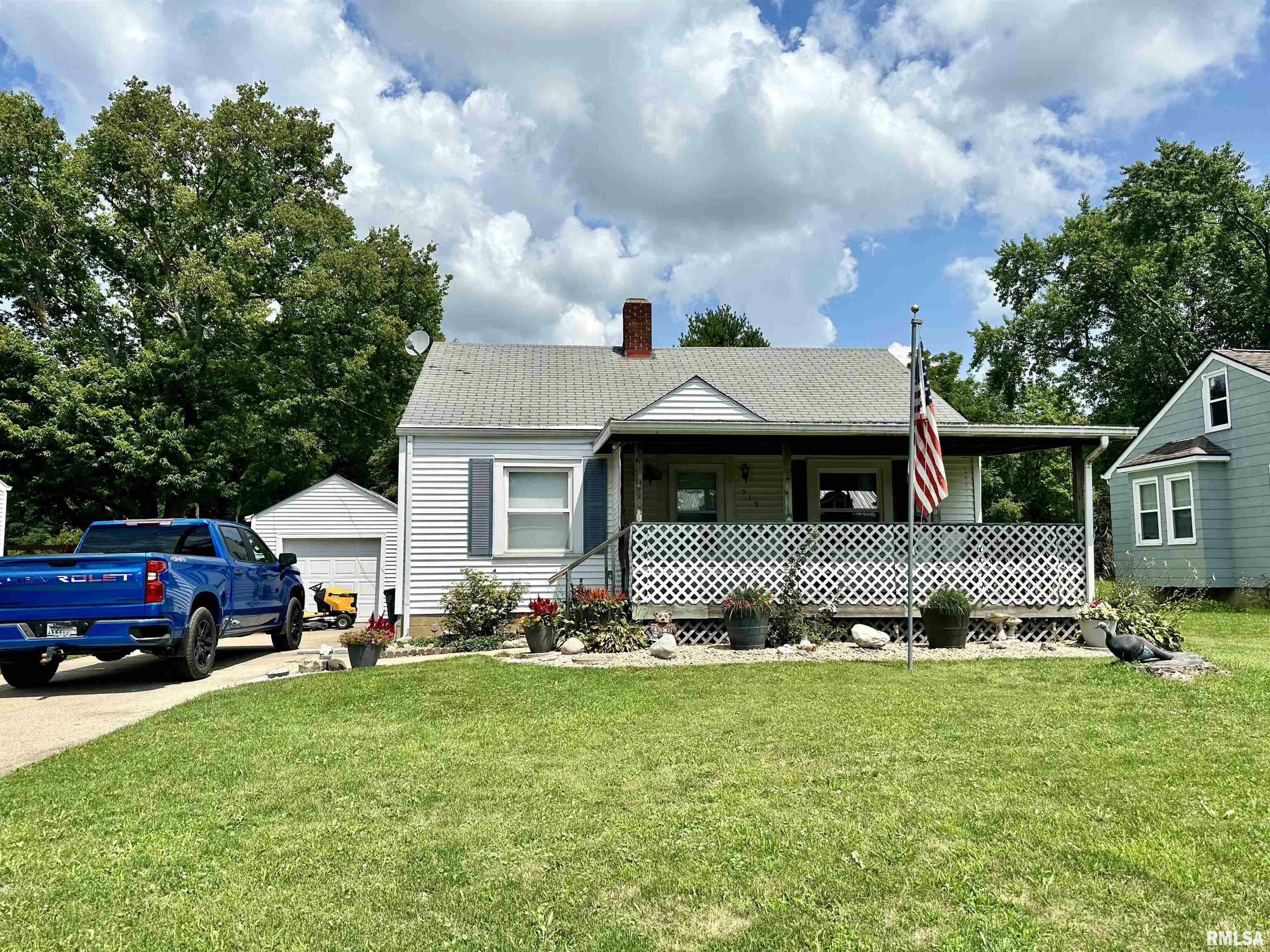 Property Photo:  519 Sunset Drive  IL 61530 