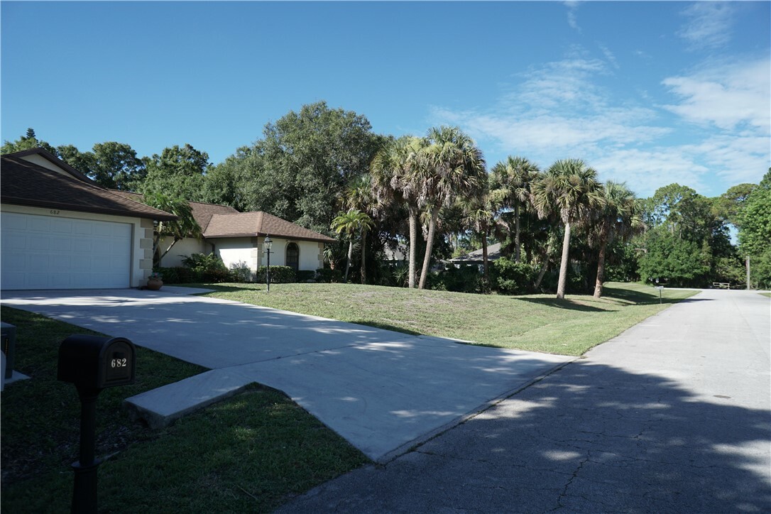 Property Photo:  682 Belfast Terrace  FL 32958 