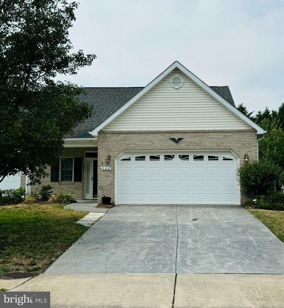 Property Photo: 308 Lynn Drive VA 22655
