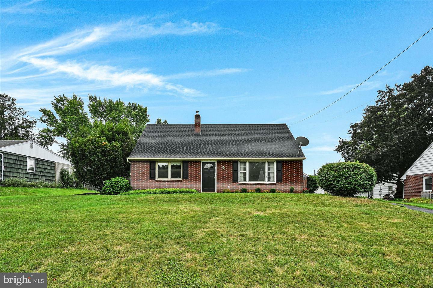 Property Photo:  1560 Graystone Road  PA 17545 