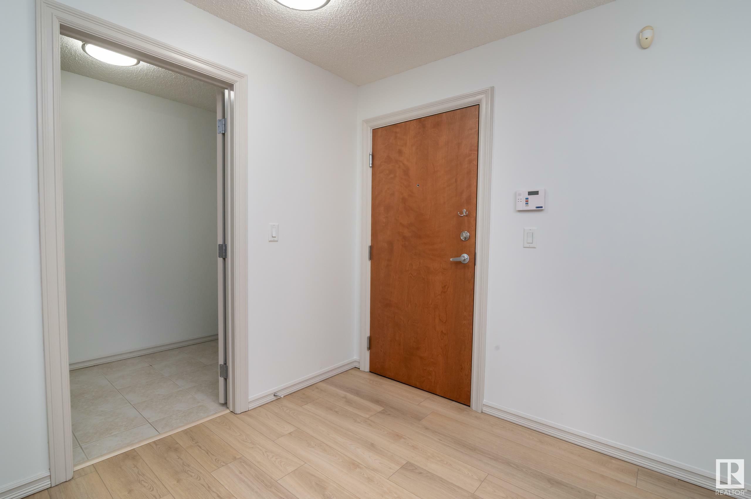 Property Photo:  13830 150 Avenue NW 118  AB T6A 1X2 