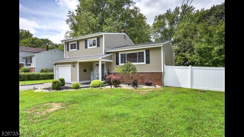 Property Photo:  26 Kingsbridge Rd  NJ 08873 