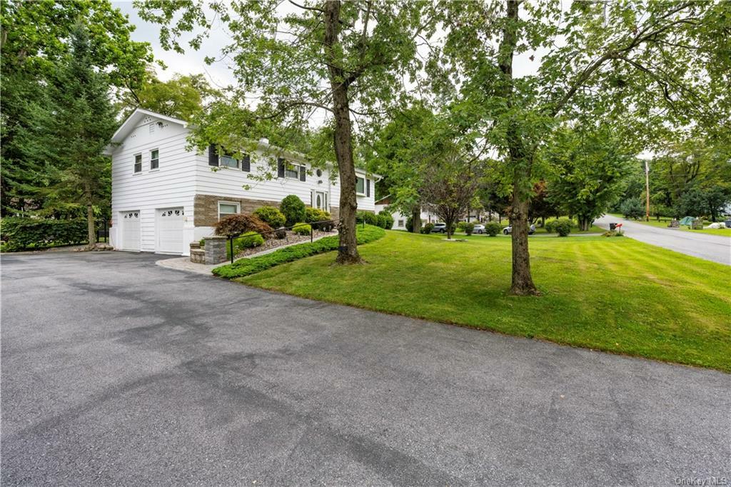 Property Photo:  5 Ansara Road  NY 12590 