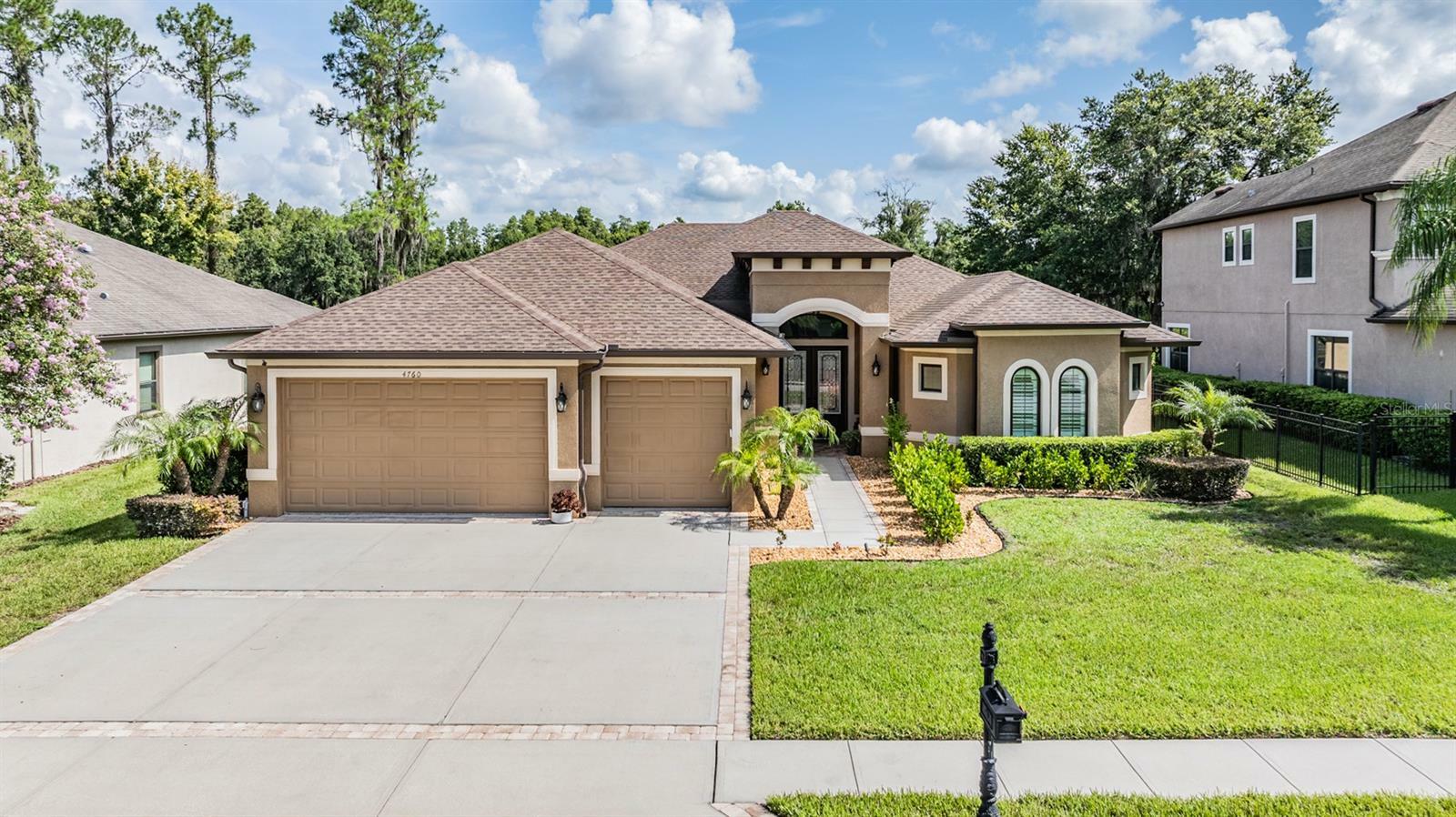 Property Photo:  4760 Lago Vista Circle  FL 34639 