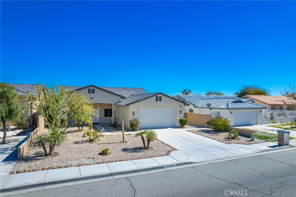 Property Photo:  31420 Avenida Del Yermo  CA 92234 