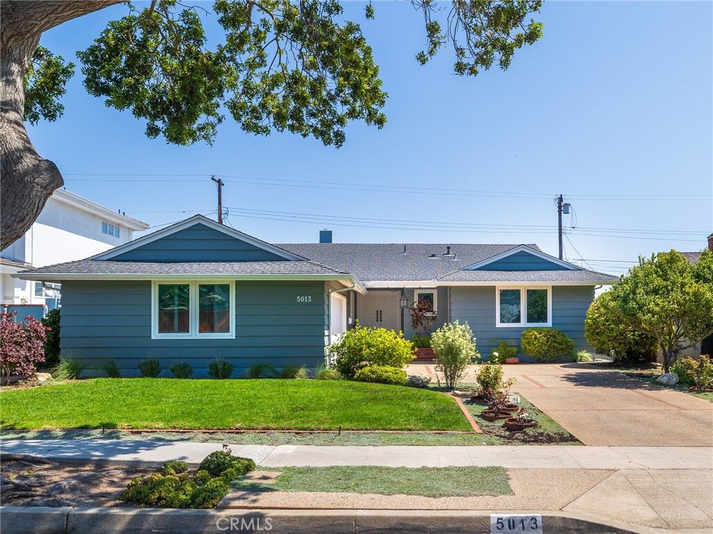 Property Photo: 5013 Paseo De Pablo CA 90505